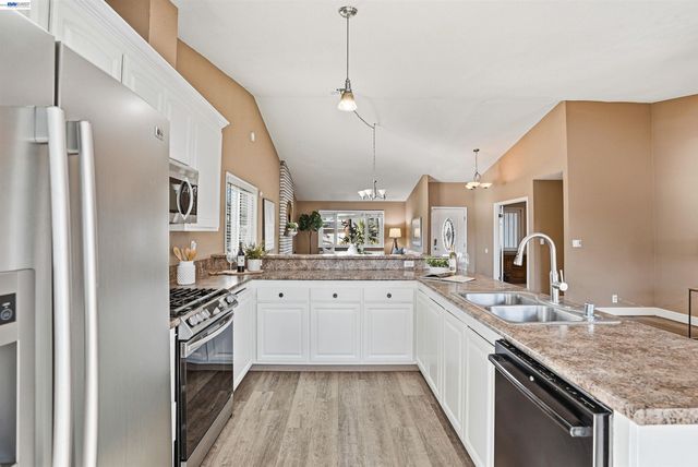 5502 Drakes Ct, Discovery Bay, CA 94505