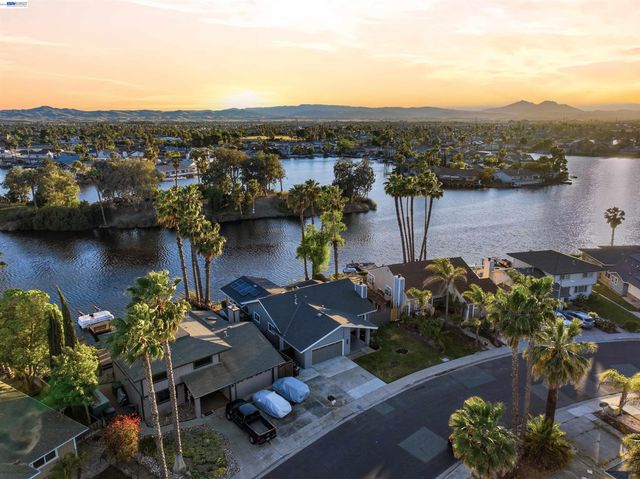5502 Drakes Ct, Discovery Bay, CA 94505