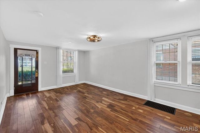 8616 Joseph Avenue, St Louis, MO 63144