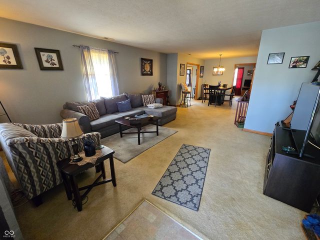 5444 Gateridge Lane, Indianapolis, IN 46237