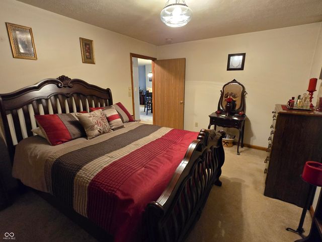 5444 Gateridge Lane, Indianapolis, IN 46237