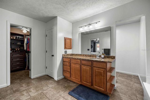 2611 SE 27 STREET, Ocala, FL 34471