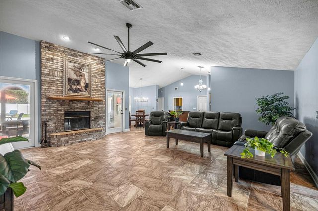 2611 SE 27 STREET, Ocala, FL 34471