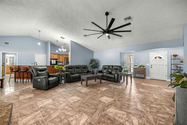2611 SE 27 STREET, Ocala, FL 34471