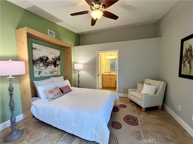 13824 Fresh Meadow Ln., M3-13G, Seal Beach, CA 90740