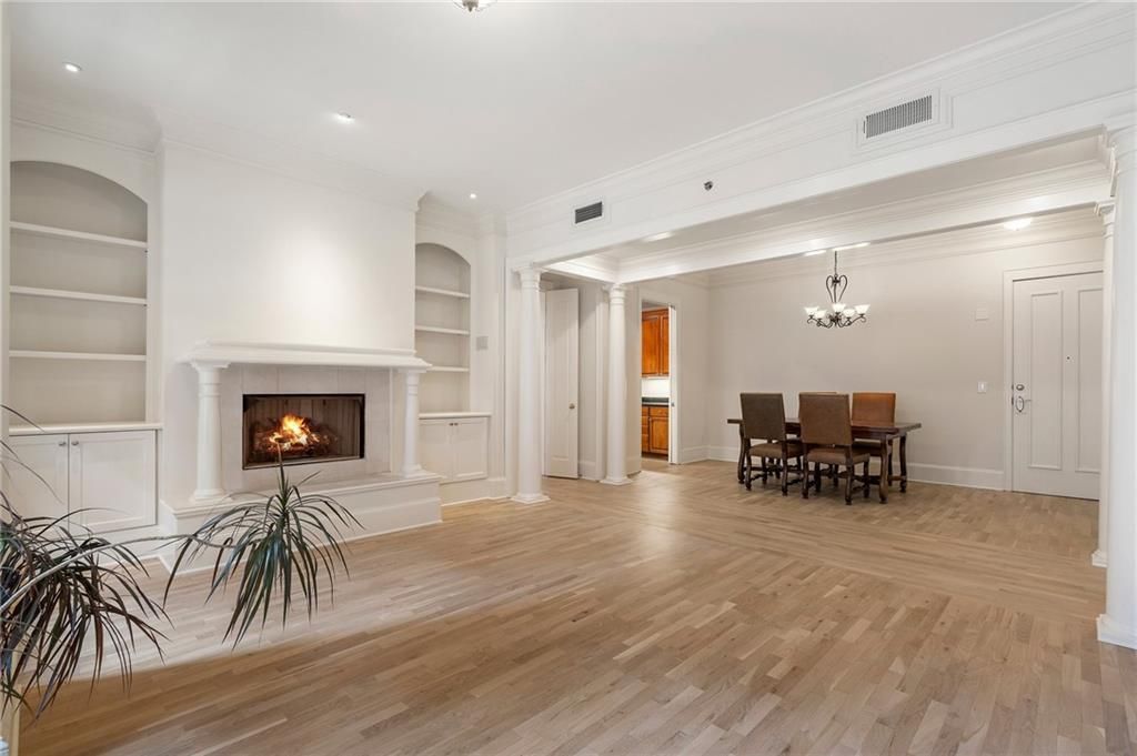 77 Peachtree NE Place 402, Atlanta, GA 30309