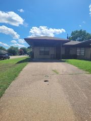 414 Amanda Lane 414, Waxahachie, TX 75165