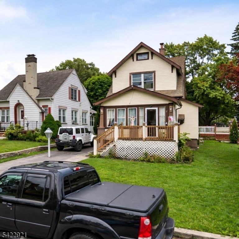 11 Christopher St, Dover Town, NJ 07801 — exterior