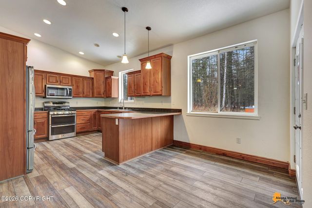 2004 N Saddle Horse Drive, Wasilla, AK 99654