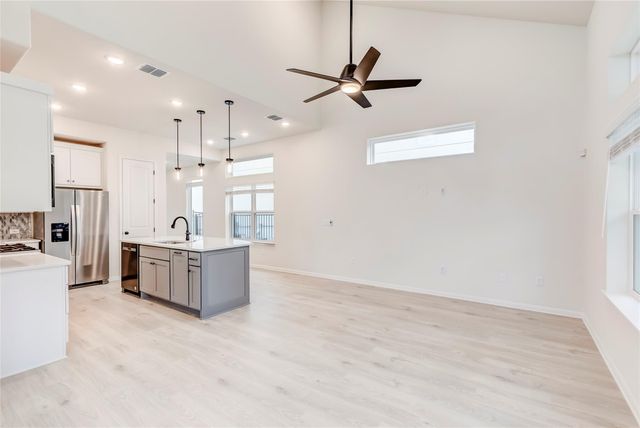 2008 Kit CIR, Austin, TX 78758