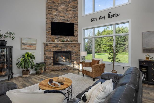 4664 Stonewood Drive, Middleton, WI 53562