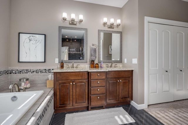 4664 Stonewood Drive, Middleton, WI 53562