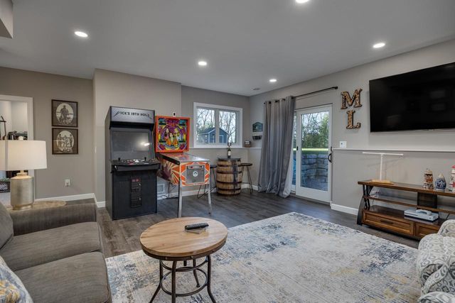4664 Stonewood Drive, Middleton, WI 53562