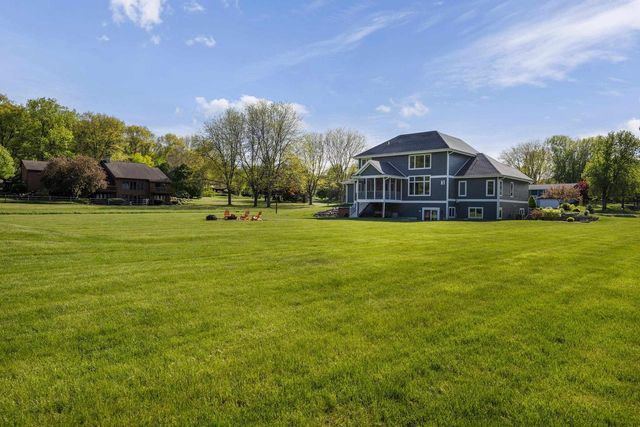 4664 Stonewood Drive, Middleton, WI 53562