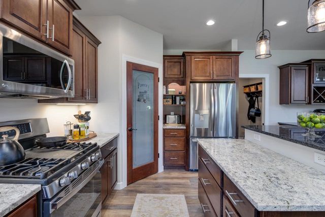 4664 Stonewood Drive, Middleton, WI 53562