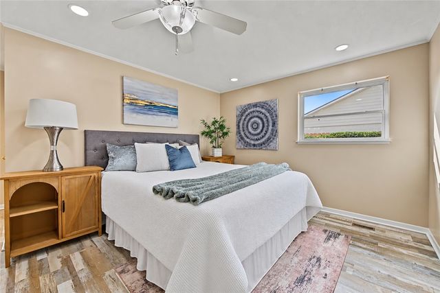 915 S 20th Street, Rogers, AR 72758