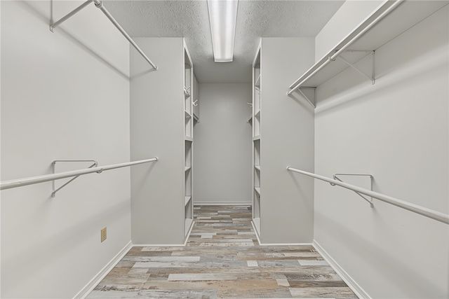 915 S 20th Street, Rogers, AR 72758