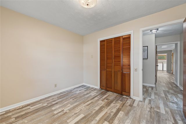 915 S 20th Street, Rogers, AR 72758