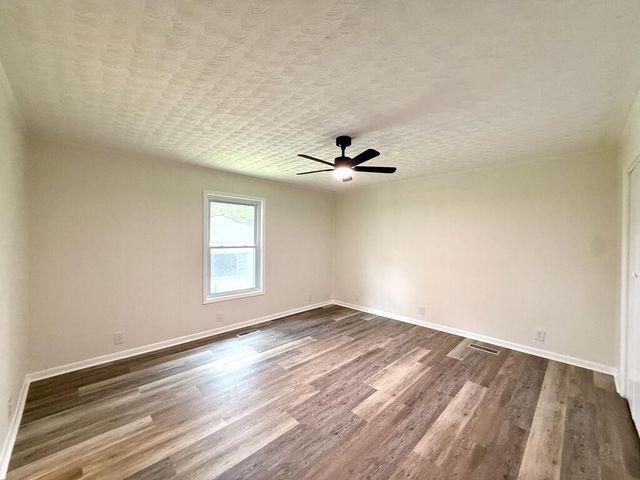 202 Pearl St, Dothan, AL 36301