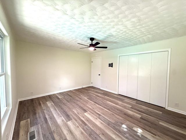 202 Pearl St, Dothan, AL 36301