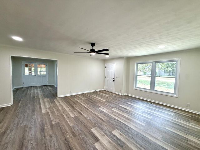 202 Pearl St, Dothan, AL 36301