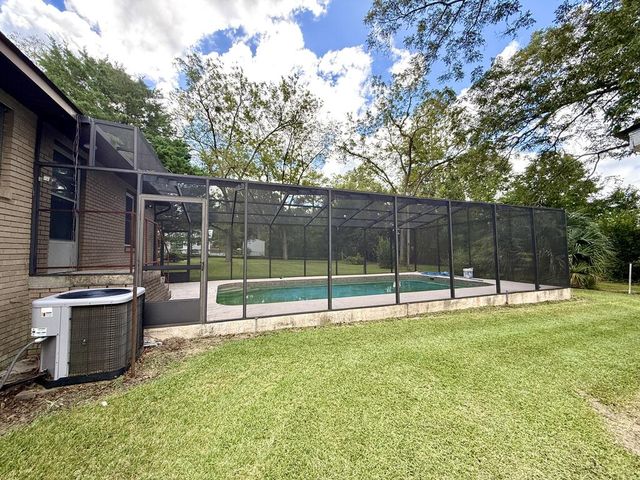 202 Pearl St, Dothan, AL 36301