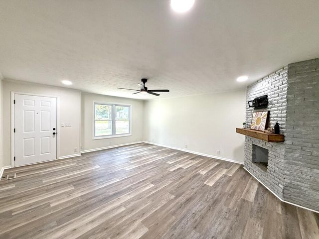 202 Pearl St, Dothan, AL 36301