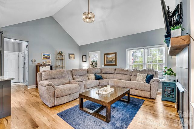 1181 Kensington Circle, Newton, NC 28658