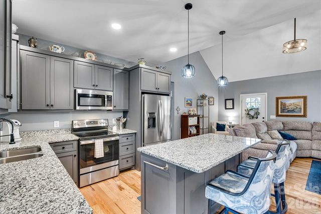 1181 Kensington Circle, Newton, NC 28658