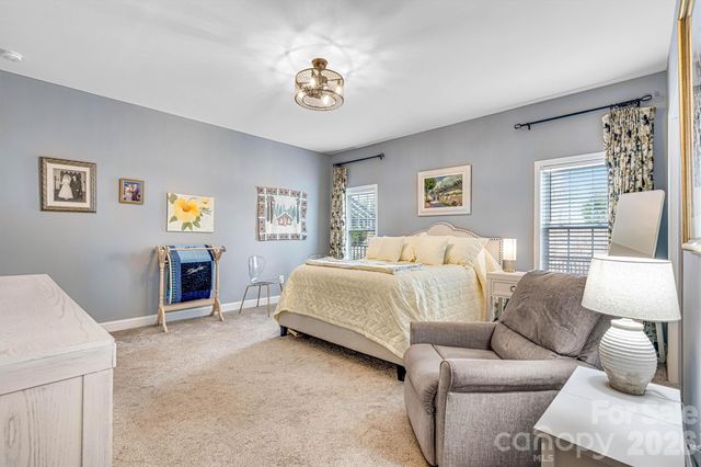 1181 Kensington Circle, Newton, NC 28658