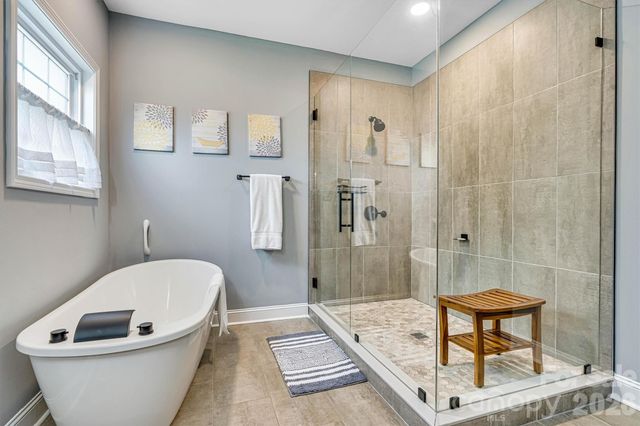 1181 Kensington Circle, Newton, NC 28658