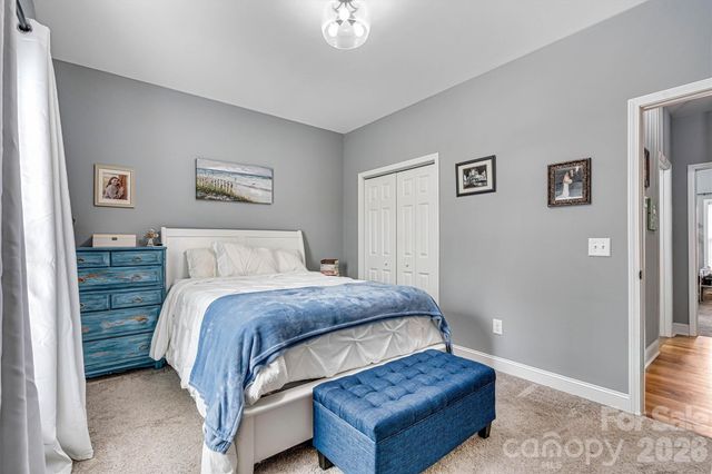 1181 Kensington Circle, Newton, NC 28658