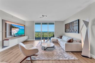 14951 Royal Oaks Ln 2201, North Miami, FL 33181