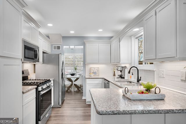 860 Waterbrook Court, Roswell, GA 30076