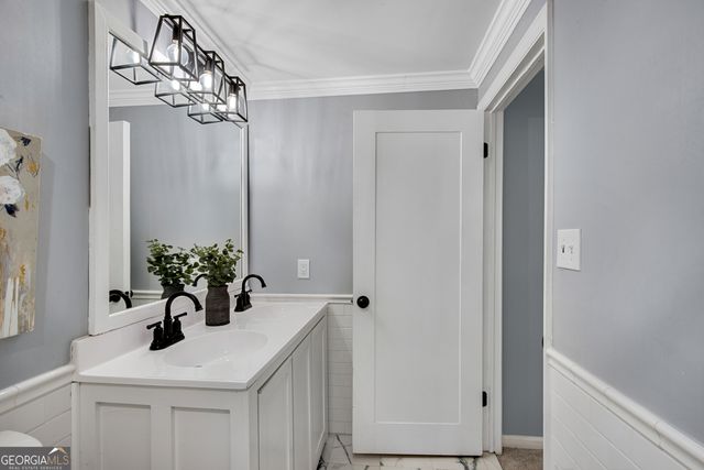 860 Waterbrook Court, Roswell, GA 30076