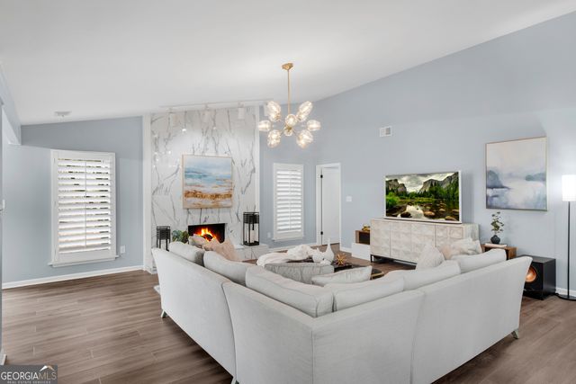 860 Waterbrook Court, Roswell, GA 30076