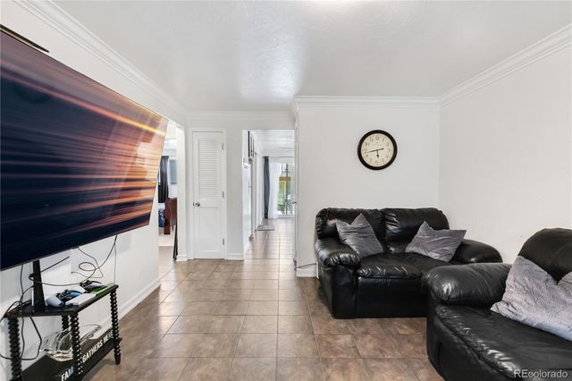 6427 W 11th Avenue 5, Denver, CO 80214