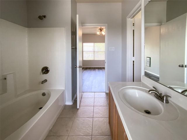 7429 Howling Coyote Lane, Fort Worth, TX 76131