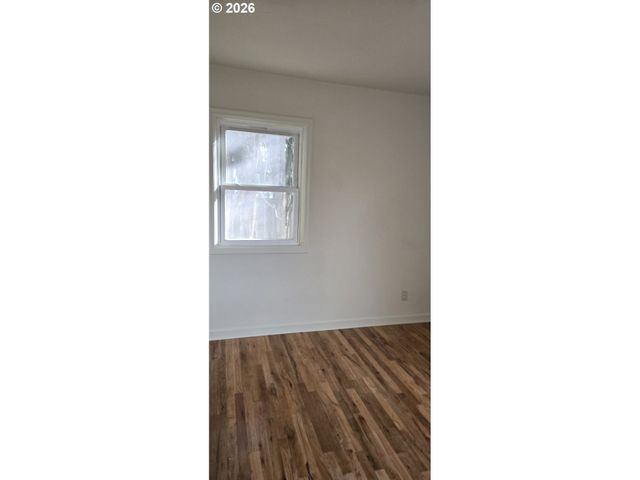 9256 Se MORRISON St, Portland, OR 97216