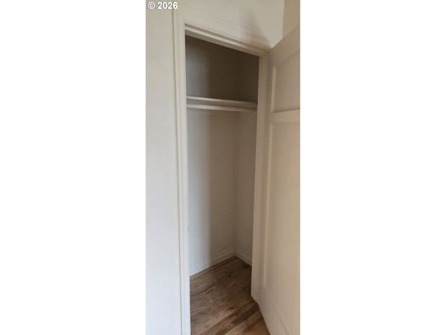 9256 Se MORRISON St, Portland, OR 97216