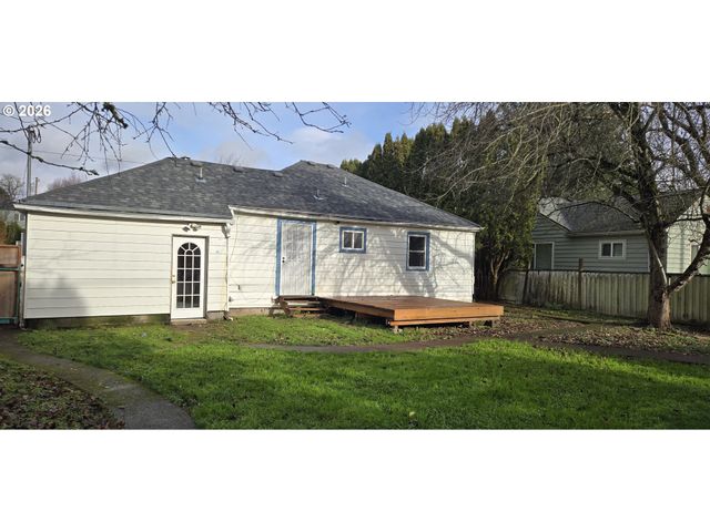 9256 Se MORRISON St, Portland, OR 97216