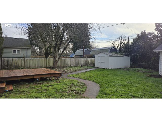 9256 Se MORRISON St, Portland, OR 97216