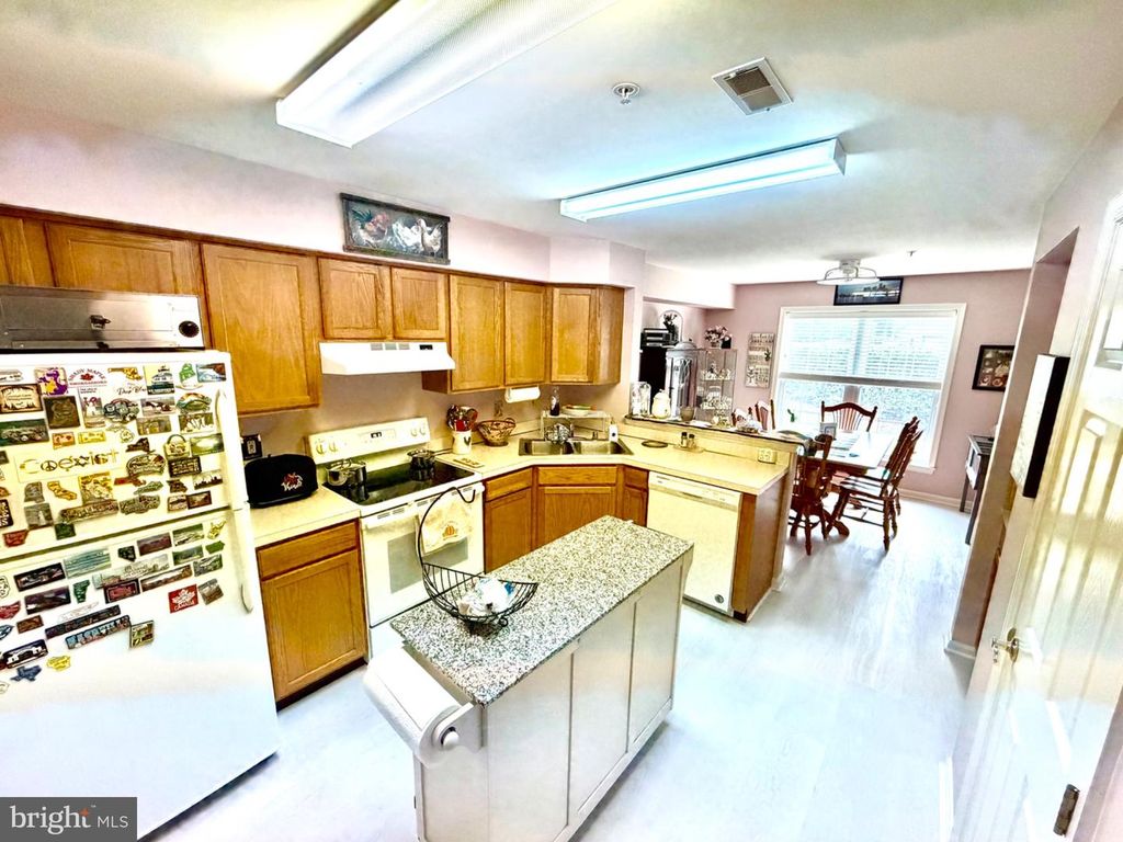 2 COLEFAX CT #79, WILMINGTON, DE 19804 — photo 3