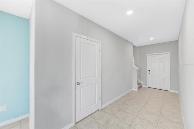 997 7TH AVENUE NW, Ruskin, FL 33570