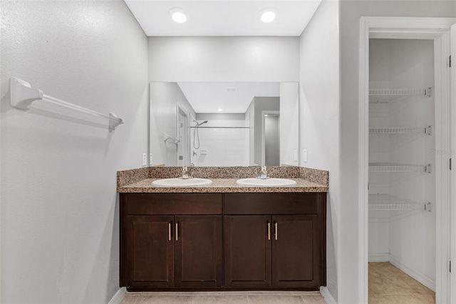 997 7TH AVENUE NW, Ruskin, FL 33570