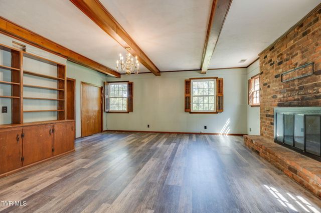 140 Alf Taylor Road, Johnson City, TN 37601