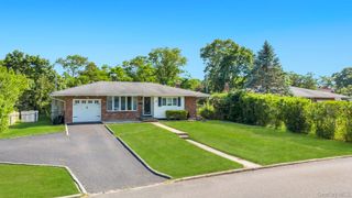 3 Bayberry Drive, Saint James, NY 11780