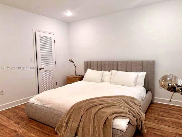 401 69th St 405, Miami Beach, FL 33141