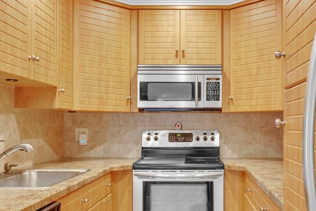 10144 S 46th Ave Avenue 494, Boynton Beach, FL 33436