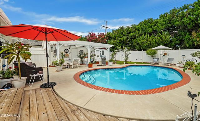 6654 Murietta Avenue, Van Nuys, CA 91405